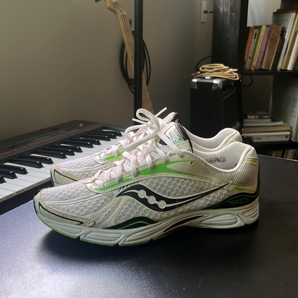 Men’s saucony sz 11